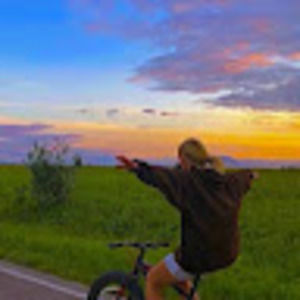 Meet your Posher, Gloria